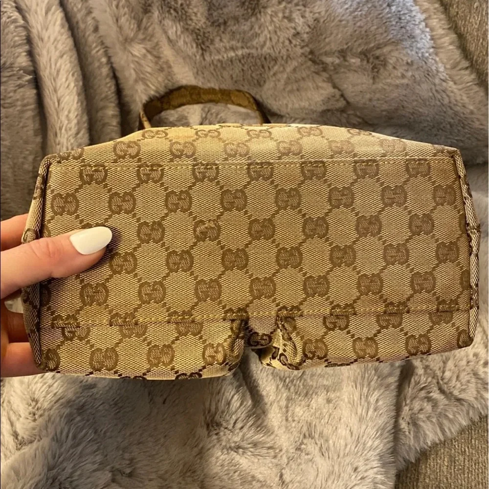SOLD Authentic Gucci Monogram Hand Bag - Picture 5 of 14